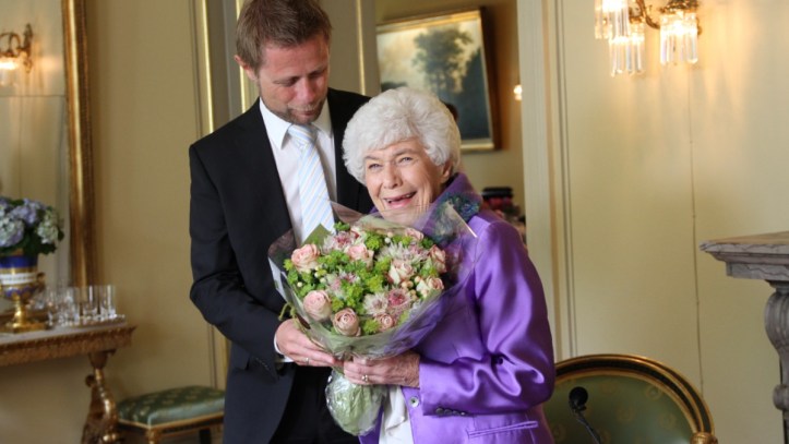 v1FMtLM7isvZS4YWKQK7nAq7jdFwI3DtdxslcSsiIKYw